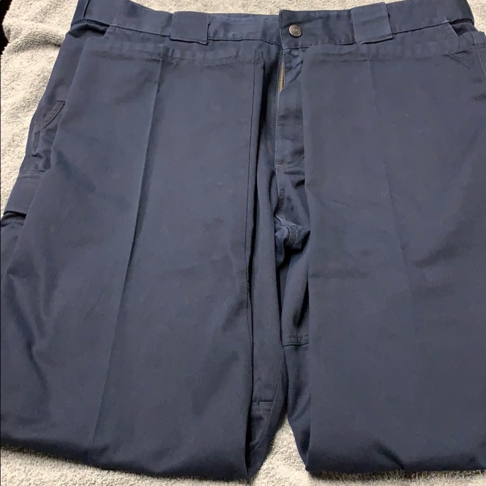 511 tactical men’s pants 39 1/2-43 adjustable